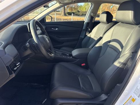 Used 2023 Honda Accord EX-L image 13