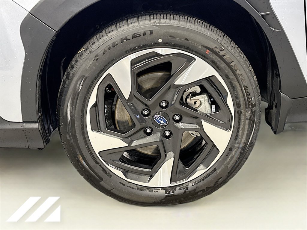 Used 2024 Subaru Crosstrek 2.5i Limited AWD/4WD image 32