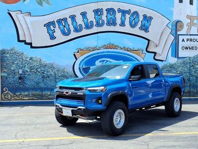 Used 2025 Chevrolet Colorado ZR2 w/ Technology Package