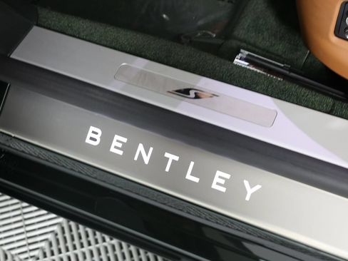 Certified 2023 Bentley Flying Spur S V8 AWD/4WD image 24