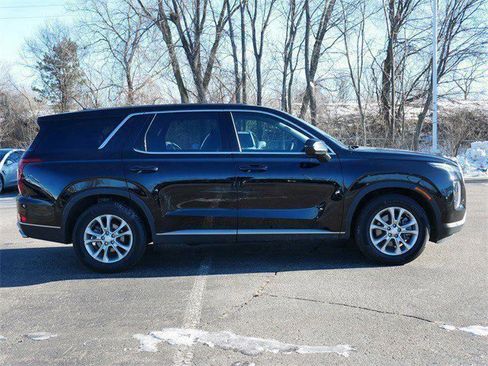 Used 2022 Hyundai Palisade SE image 8