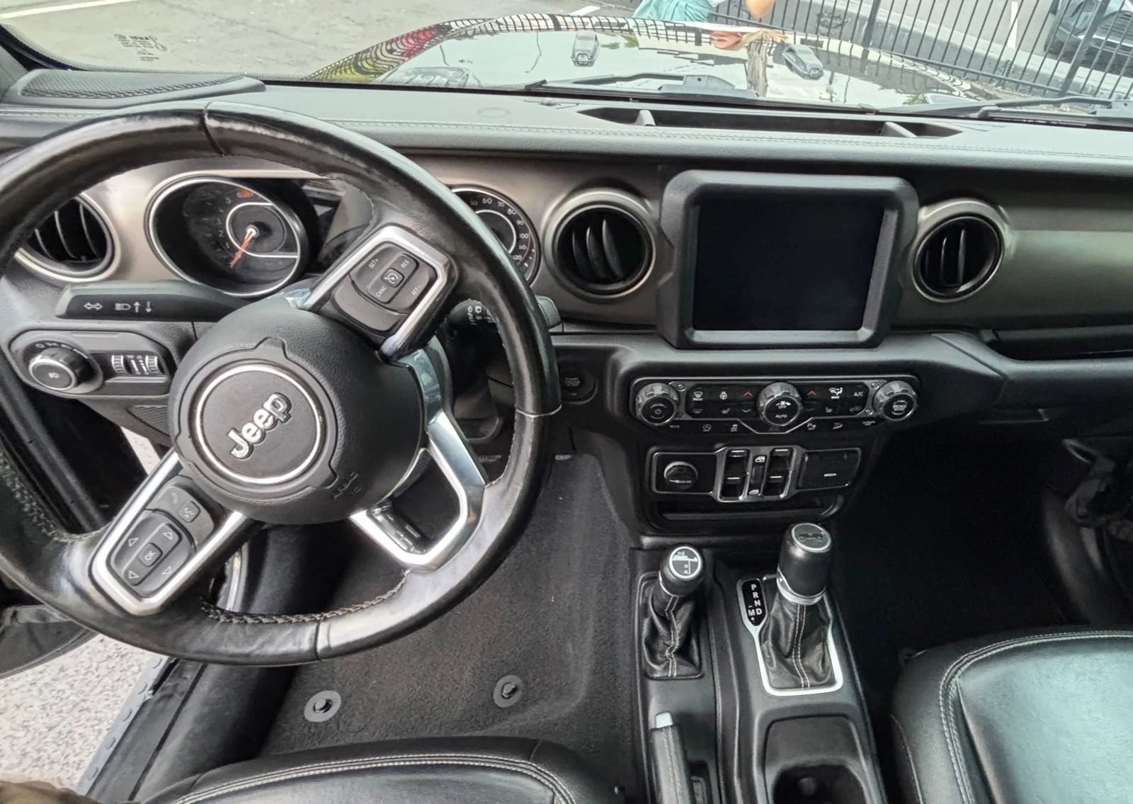 Used 2020 Jeep Wrangler Unlimited Sahara AWD/4WD image 26