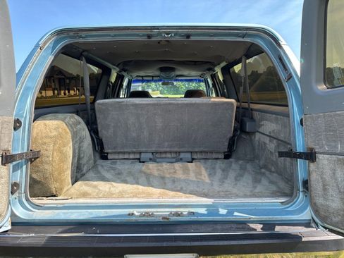 Used 1989 Chevrolet Suburban 4WD image 26