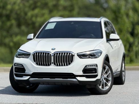 Used 2019 BMW X5 xDrive40i w/ Premium Package 2 AWD/4WD image 2