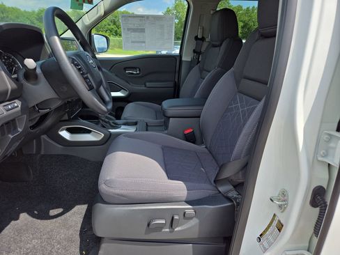 New 2025 Nissan Frontier SV AWD/4WD image 10