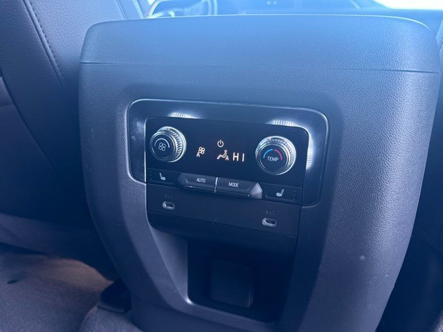 Used 2022 GMC Yukon XL Denali AWD/4WD image 20