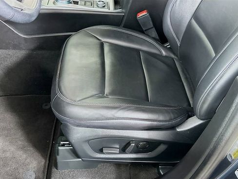 Certified 2023 Ford Explorer XLT w/ Equipment Group 202A image 27