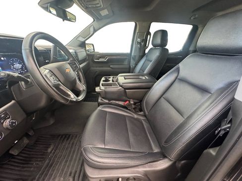 Used 2023 Chevrolet Silverado 1500 LT AWD/4WD image 10