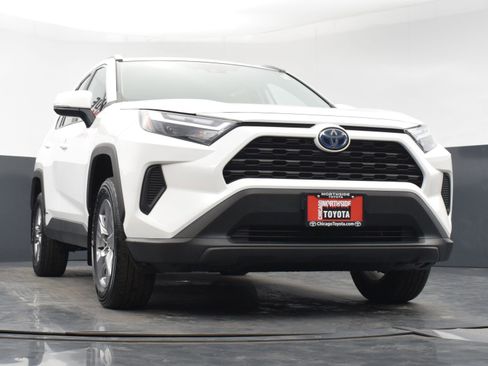 Used 2022 Toyota RAV4 XLE image 28
