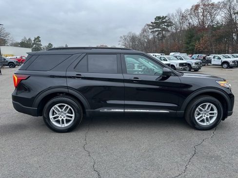 Used 2025 Ford Explorer Active image 8