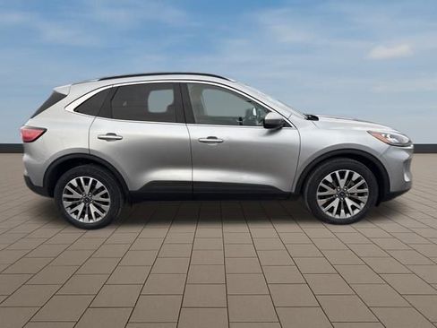 Used 2022 Ford Escape Titanium image 7