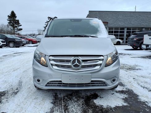 Used 2016 Mercedes-Benz Metris Passenger image 8