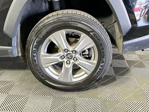 Certified 2024 Toyota RAV4 XLE image 28