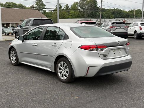 Used 2023 Toyota Corolla LE FWD image 3