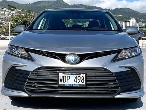 Used 2021 Toyota Camry LE FWD image 6