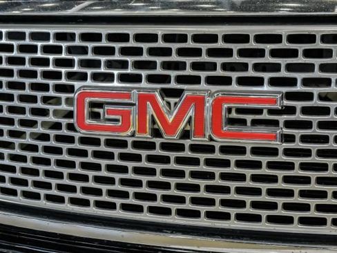 Used 2015 GMC Yukon Denali w/ Touring Package AWD/4WD image 68