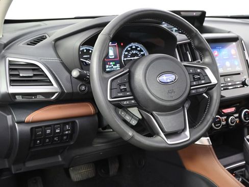 Certified 2023 Subaru Forester Touring AWD/4WD image 11