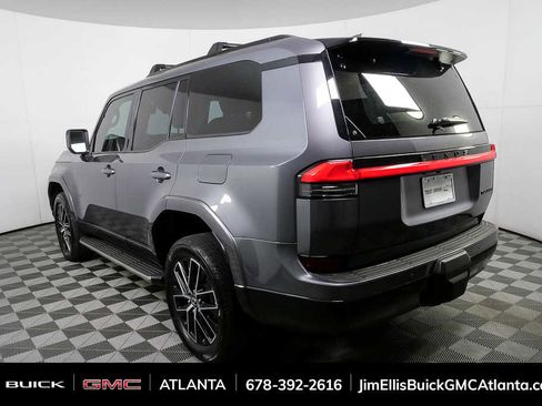 Used 2024 Lexus GX 550 w/ Accessory Package (2T) AWD/4WD image 28