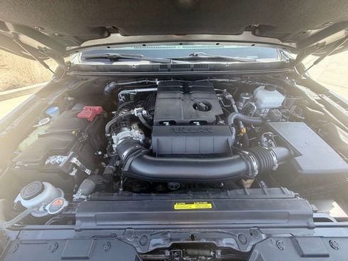 Certified 2024 Nissan Frontier SL w/ Technology Package image 38