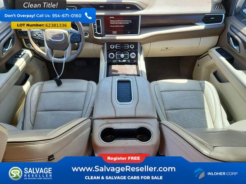 Used 2021 GMC Yukon Denali w/ Denali Premium Package AWD/4WD image 11