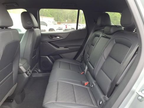 New 2026 Chevrolet Equinox LT w/ Convenience Package II FWD image 10