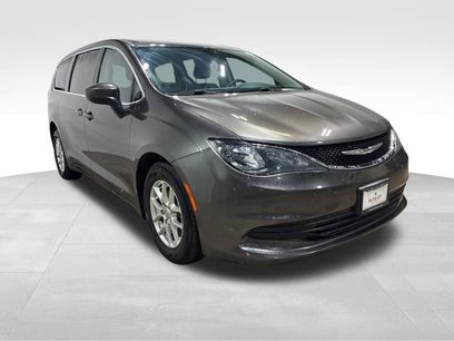 Used 2017 Chrysler Pacifica LX