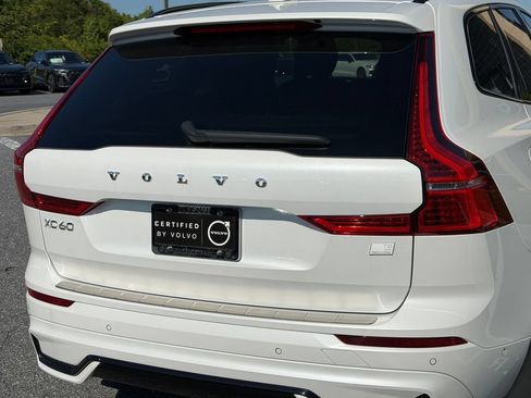 Certified 2024 Volvo XC60 T8 Ultimate w/ Protection Package Premier AWD/4WD image 11