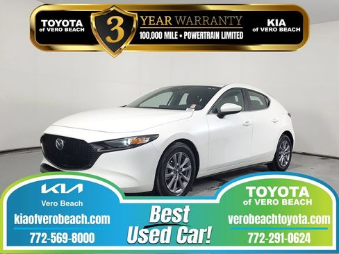 Used 2022 MAZDA MAZDA3 s FWD image 1