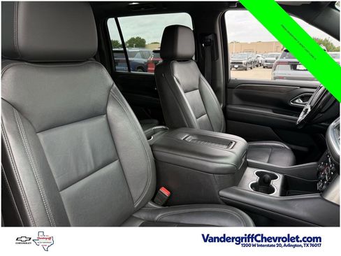 Used 2021 Chevrolet Suburban Z71 w/ Z71 Signature Package AWD/4WD image 23
