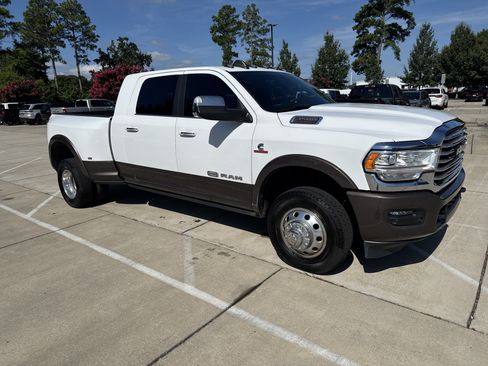 Used 2020 RAM 3500 Limited AWD/4WD image 2