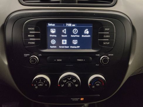 Used 2019 Kia Soul FWD image 25