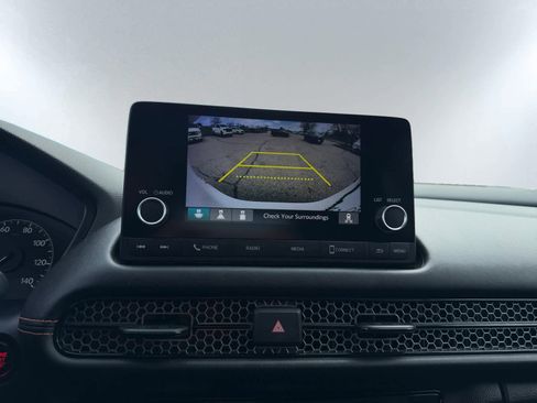 Used 2023 Honda HR-V Sport image 15