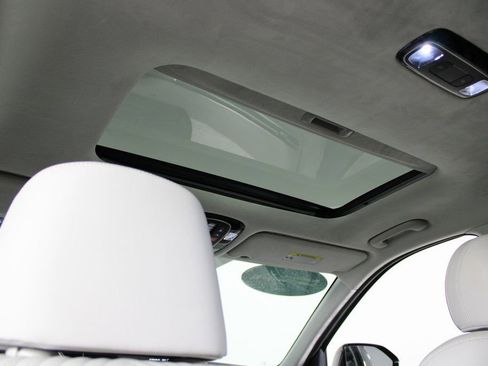 Used 2023 Hyundai Palisade Calligraphy image 21