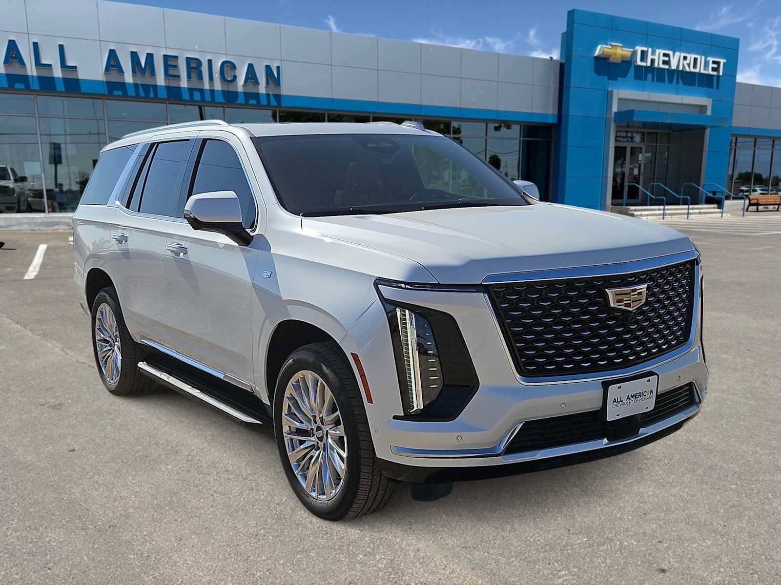 Used 2025 Cadillac Escalade Premium Luxury AWD/4WD image 2