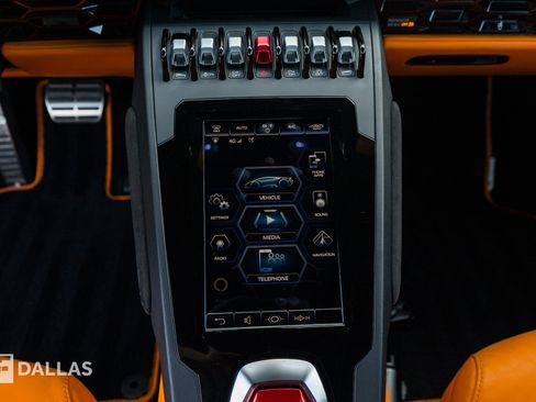 Used 2022 Lamborghini Huracan EVO RWD image 26
