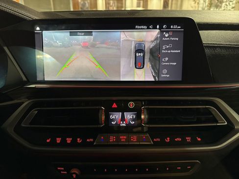 Used 2022 BMW X7 xDrive40i w/ Cold Weather Package image 8