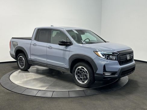 Certified 2024 Honda Ridgeline Black Edition image 2