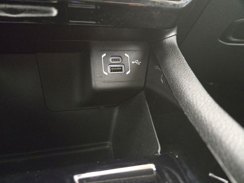 Certified 2022 Jeep Compass Limited image 28