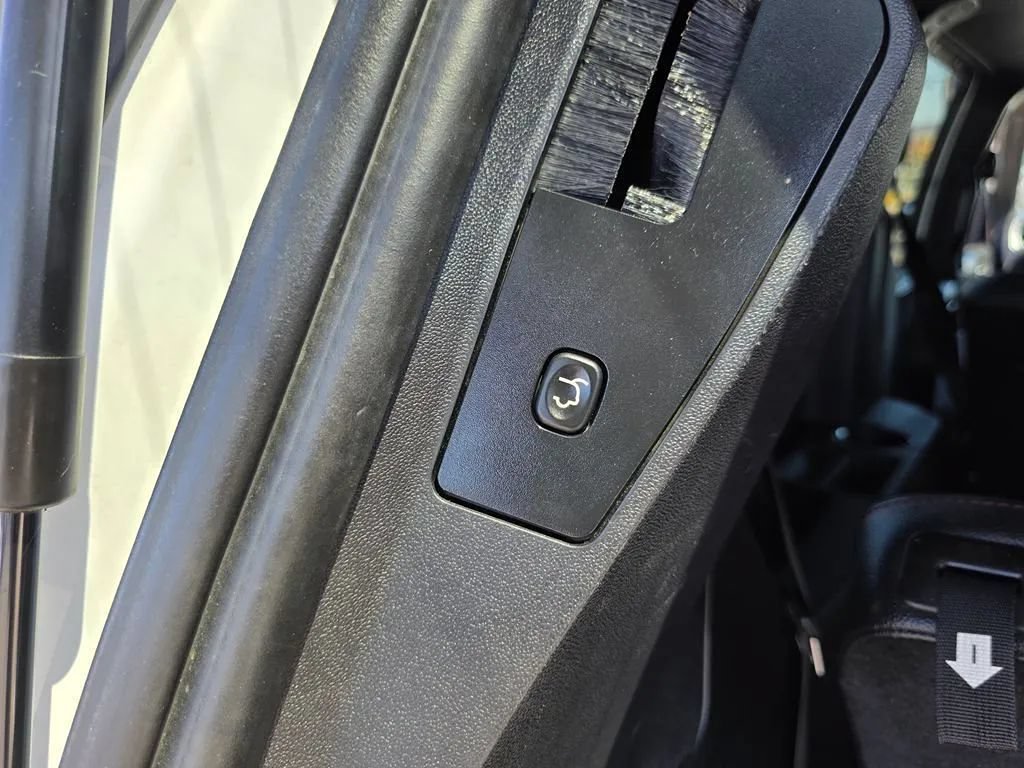 Used 2017 Dodge Grand Caravan GT FWD image 11