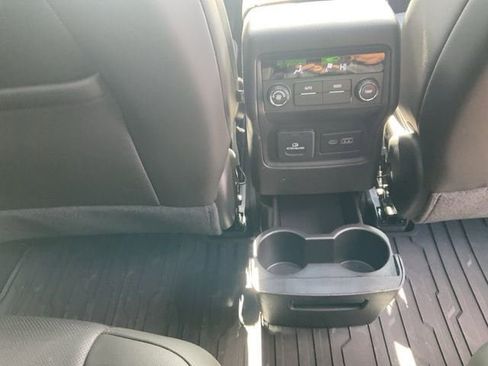 Used 2023 GMC Acadia SLT w/ LPO, Floor Liner Package image 15