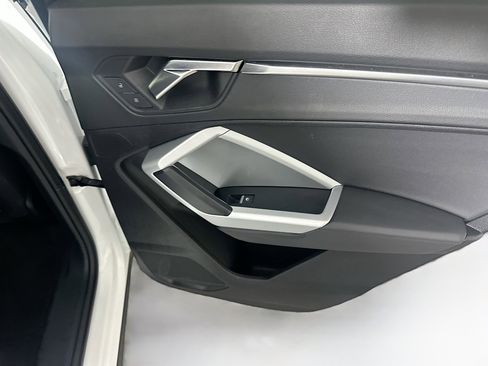 Used 2023 Audi Q3 2.0T Premium image 29