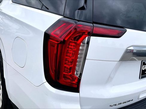 Used 2022 GMC Yukon XL Denali w/ Advanced Technology Package RWD image 28