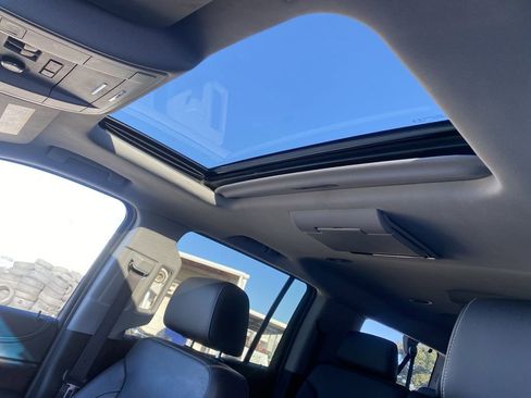 Used 2019 GMC Yukon XL SLT w/ Open Road Package image 16