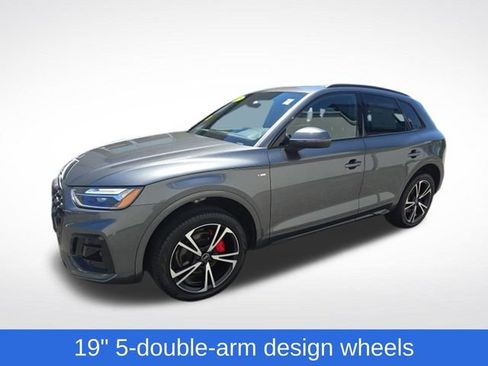 Used 2025 Audi Q5 2.0T Premium Plus w/ Premium Plus Package AWD/4WD image 3