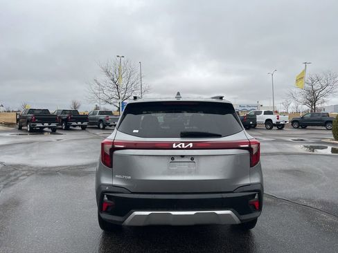 Used 2025 Kia Seltos S FWD image 4
