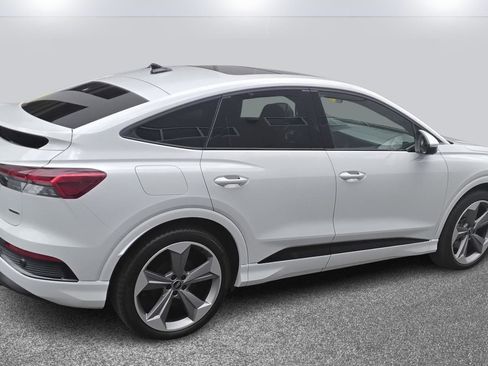 Certified 2025 Audi Q4 e-tron Premium Plus w/ Premium Plus image 4