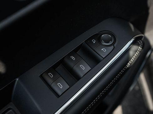 New 2026 GMC Acadia Elevation w/ Elevation Premium Package AWD/4WD image 18