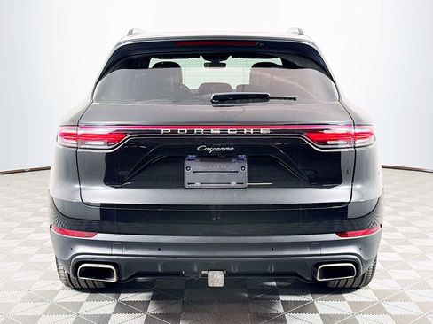 Used 2022 Porsche Cayenne image 6