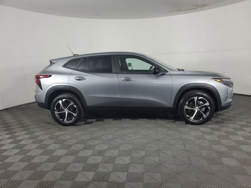 New 2026 Chevrolet Trax RS FWD image 3