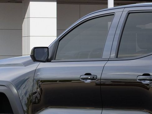 New 2026 GMC Canyon AT4X w/ AT4X AEV Edition AWD/4WD image 13